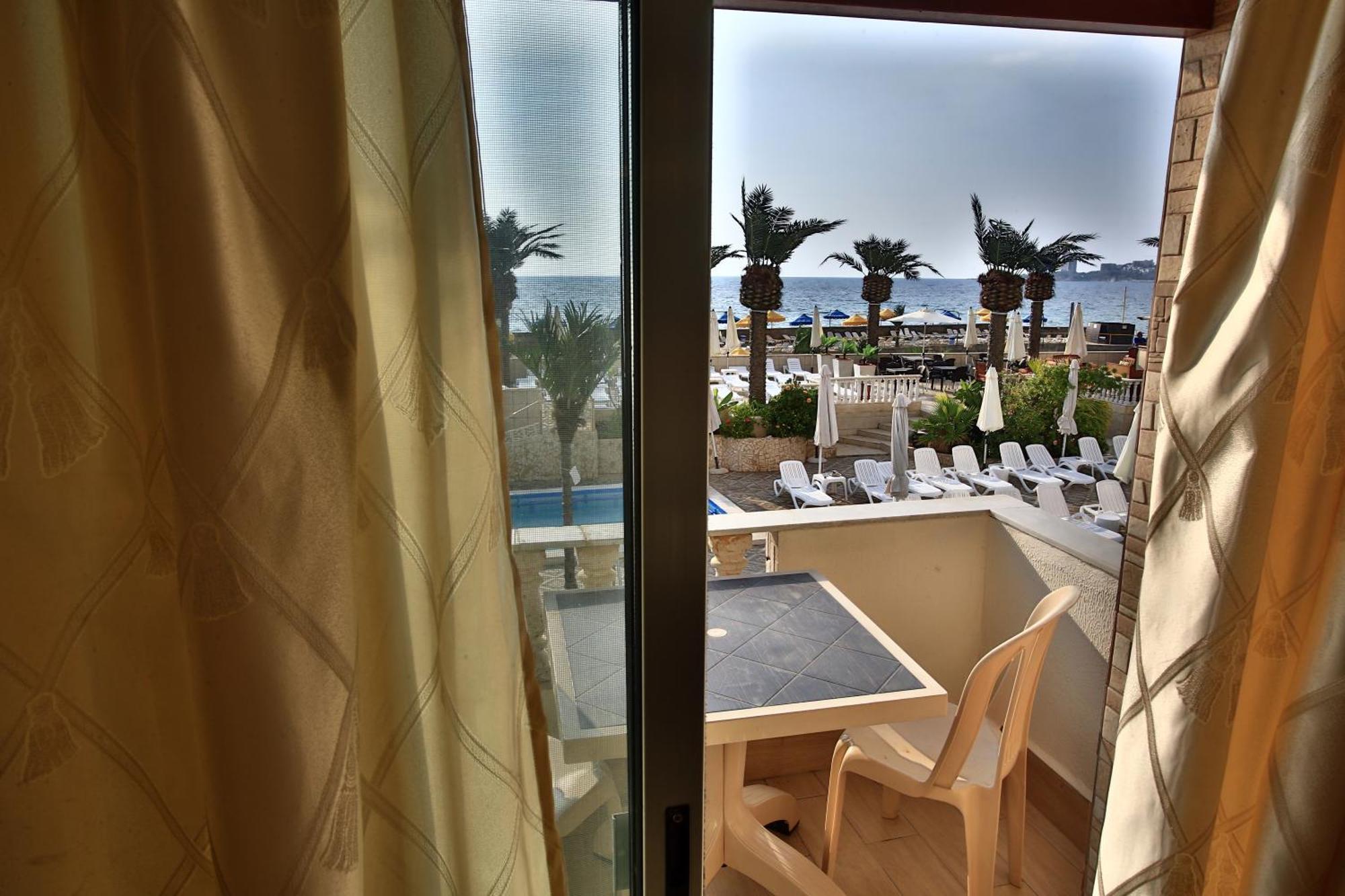 Lamedina Hotel & Resort Джуния Номер фото